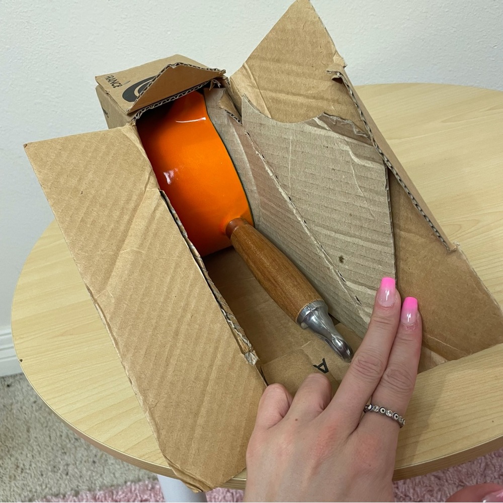 Le Creuset 3/4 Quart 0.75 Liter Flame Orange Enamel Coated Cast Iron Pot - Picture 3 of 8